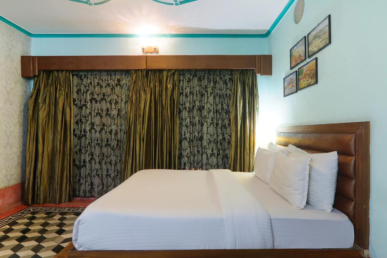 Fabhotel East View Varanasi Exterior foto